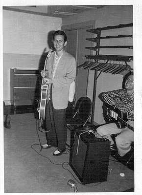 Gallopin Guitar News Issue# 15pic 1.jpg